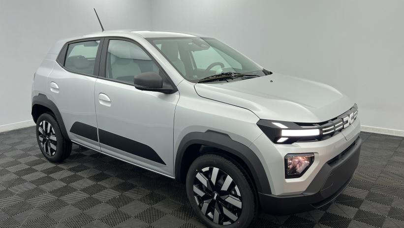 Aperçu du véhicule : 65 Expression Gris Eclair avec 1310€ d'équipements inclus