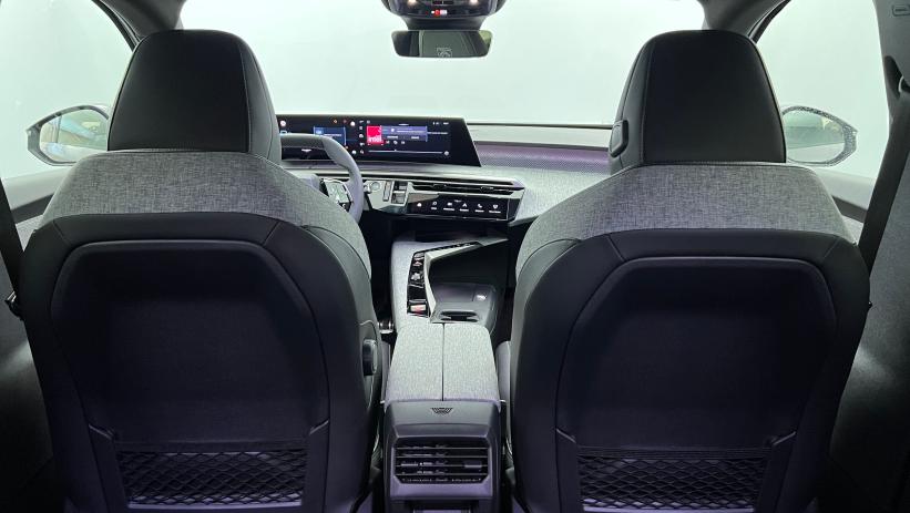 Aperçu du véhicule : Hybrid 145 e-DCS6 GT Gris Titane avec 5550€ d'équipements inclus