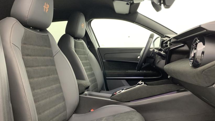 Aperçu du véhicule : 1.2 Ibrida 145 ch eDCT6 Intensa