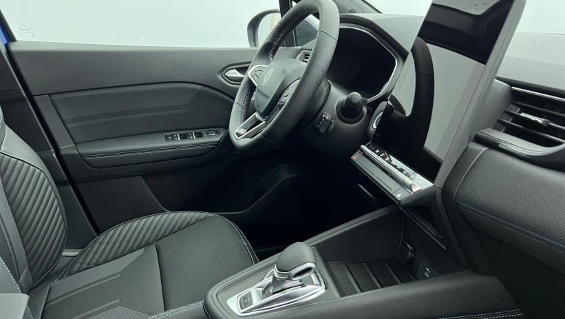 Aperçu du véhicule : E-Tech full hybrid 145 Esprit Alpine Bleu Iron avec 1700€ d'équipements inclus