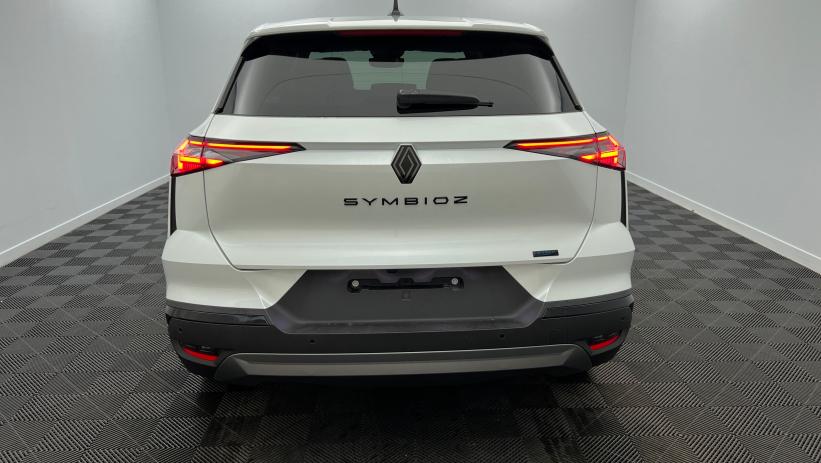 Aperçu du véhicule : E-Tech full hybrid 145 Esprit Alpine Blanc Nacré avec 1700€ d'équipements inclus