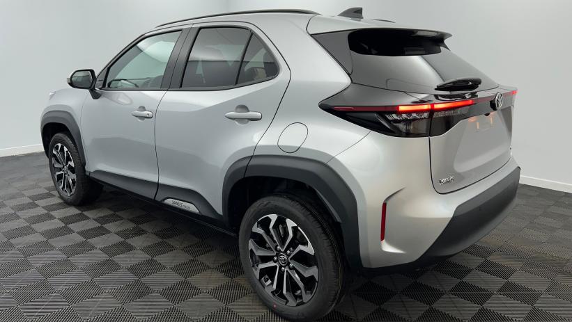 Aperçu du véhicule : Hybride 130ch 2WD Design Gris Minéral avec 2100€ d'équipements inclus