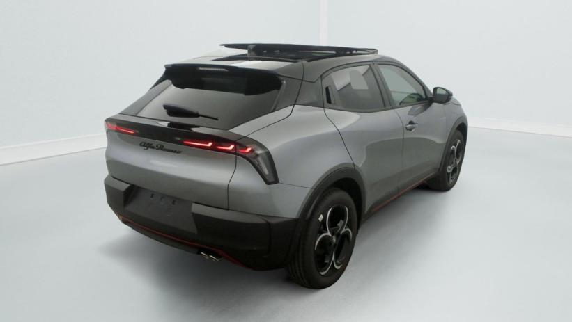 Aperçu du véhicule : 1.2 Ibrida 145 ch eDCT6 Speciale