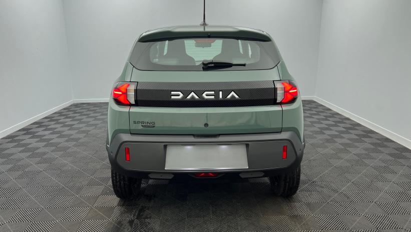 Aperçu du véhicule : 65 Expression Kaki Lichen avec 810€ d'équipements inclus