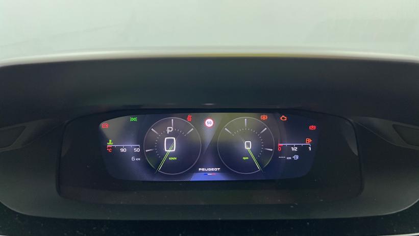 Aperçu du véhicule : BlueHDi 130ch S&S EAT8 GT Rouge Elixir avec 4700€ d'équipements inclus