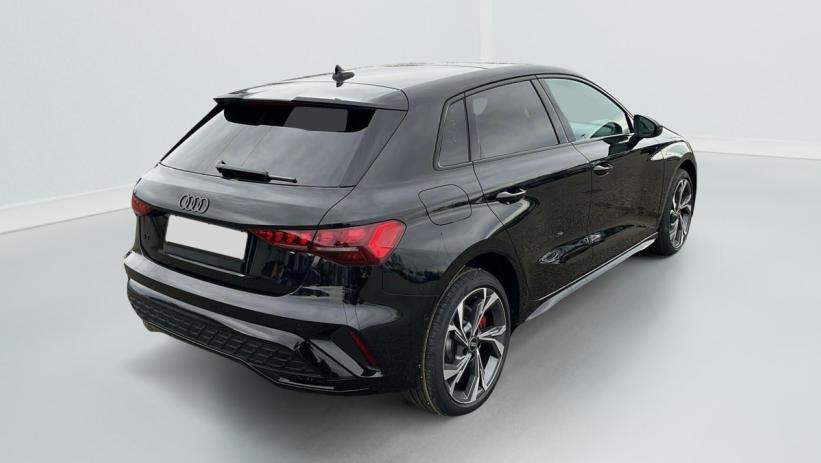 Aperçu du véhicule : 45 TFSI E HYBRIDE RECHARGEABLE 272 S TRONIC 6 S LINE