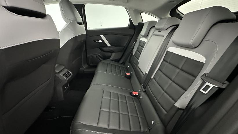 Aperçu du véhicule : 1.2 Hybride 136ch Max e-DCS6