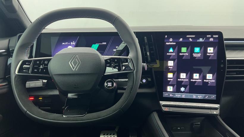 Aperçu du véhicule : E-Tech full hybrid 200 esprit Alpine Gris Schiste avec 2650€ d'équipements inclus