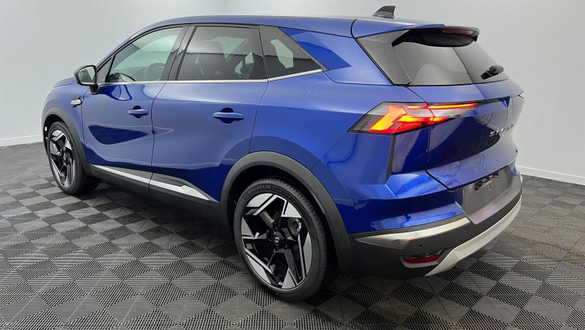 Aperçu du véhicule : E-Tech full hybrid 145 Iconic Bleu Iron avec 800€ d'équipements inclus