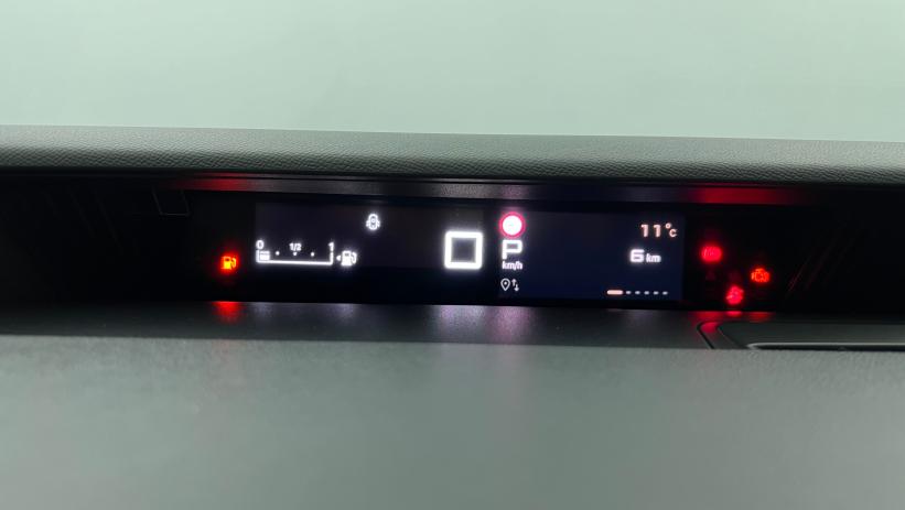 Aperçu du véhicule : Hybride 145 e-DCS6 7 places Max Gris Mercury - Toit Noir Perla Nera avec 1550€ d'équipements inclus