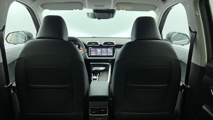 Aperçu du véhicule : 1.5 L Hybrid+ 197 ch Luxury Pebble Black avec 650€ d'équipements inclus