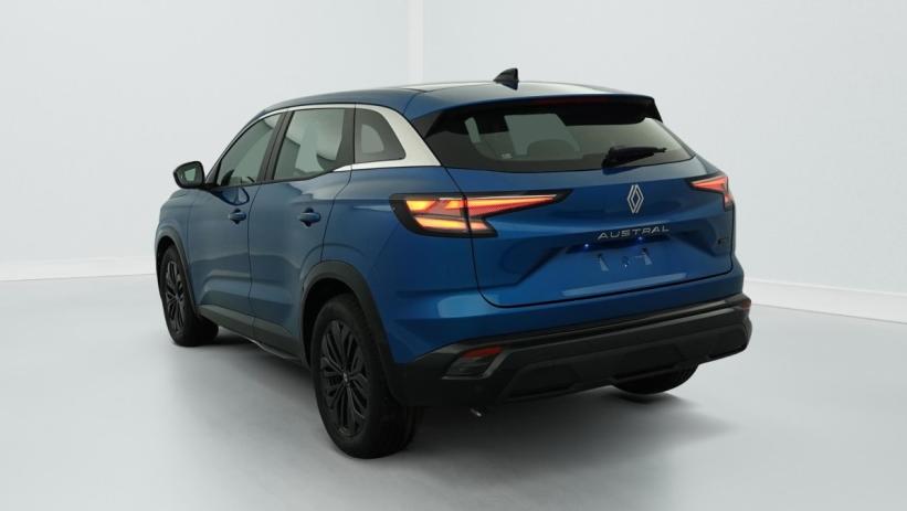 Aperçu du véhicule : FULL HYBRID E-TECH 200 CH EVOLUTION