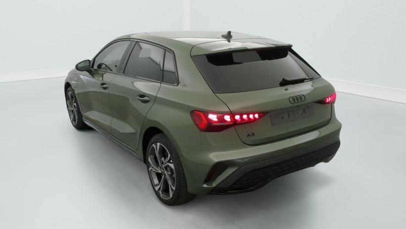 Aperçu du véhicule : 45 TFSI E HYBRIDE RECHARGEABLE 272 S TRONIC 6 S LINE