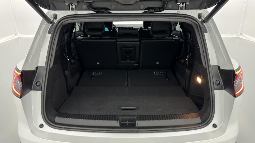 Aperçu du véhicule : VI E-Tech full hybrid 200ch Techno