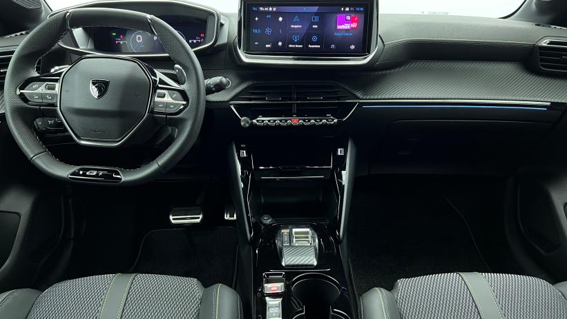 Aperçu du véhicule : Nouvelle Hybrid 145 e-DCS6 GT Noir Perla Nera avec 1700€ d'équipements inclus