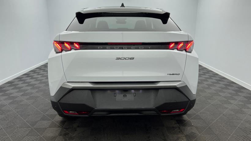 Aperçu du véhicule : Hybrid 145 e-DCS6 GT Blanc Okénite avec 5550€ d'équipements inclus