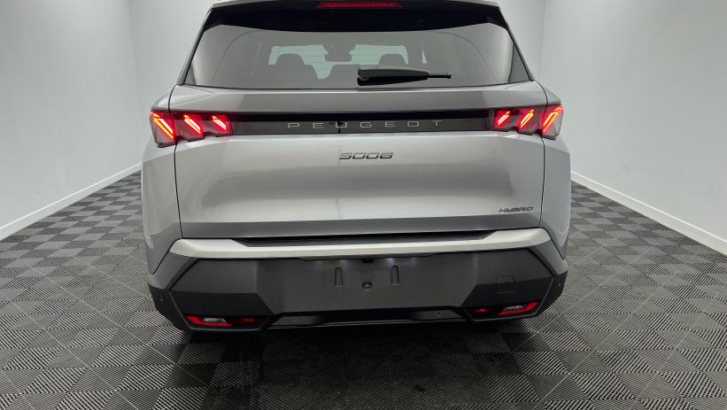 Aperçu du véhicule : Nouveau Hybrid 145 e-DCS6 GT Gris Artense avec 4000€ d'équipements inclus