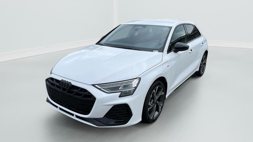 Aperçu du véhicule : 45 TFSI E HYBRIDE RECHARGEABLE 272 S TRONIC 6 S LINE