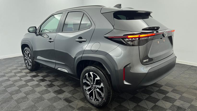 Aperçu du véhicule : Hybride 130ch 2WD Design Gris Atlas avec 2100€ d'équipements inclus