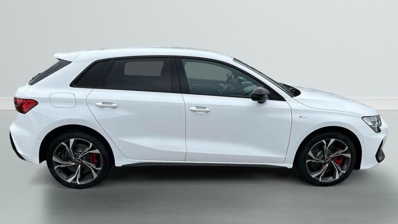 Aperçu du véhicule : 45 TFSI E HYBRIDE RECHARGEABLE 272 S TRONIC 6 S LINE