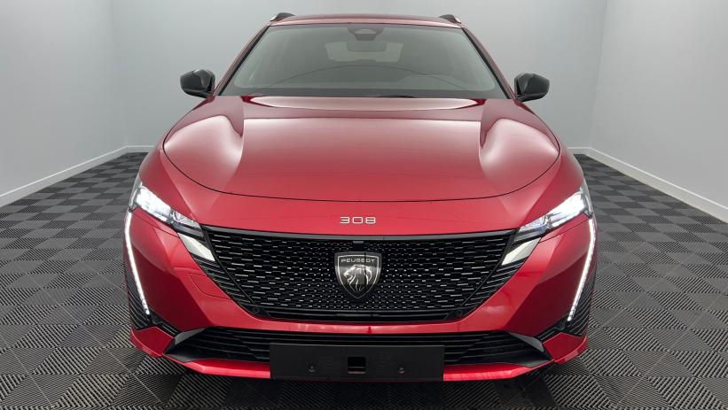 Aperçu du véhicule : Hybrid 145 e-DCS6 GT Rouge Elixir avec 2200€ d'équipements inclus