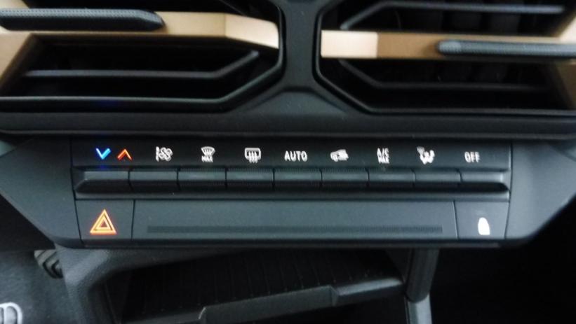 Aperçu du véhicule : 1.2 TCE MILD HYBRID 130CH EXTREME 4X4