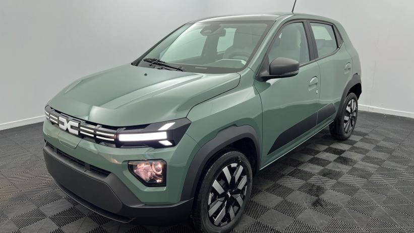 Aperçu du véhicule : 65 Expression Kaki Lichen avec 810€ d'équipements inclus