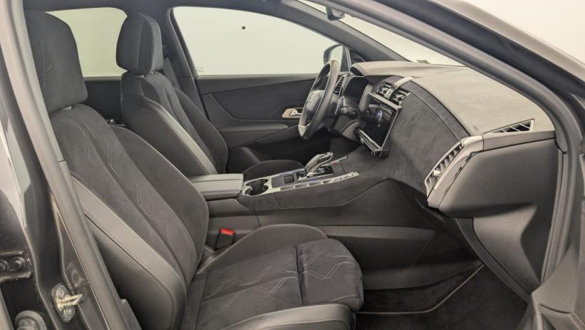 Aperçu du véhicule : Hybride Rechargeable E-Tense 300 EAT8 4x4 Performance Line +