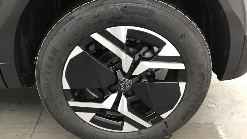 Aperçu du véhicule : 2008 100 S&S BVM6 Allure - 5P