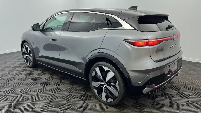 Aperçu du véhicule : 220 ch autonomie confort Techno Gris Schiste - Toit Noir Etoilé avec 4800€ d'équipements inclus