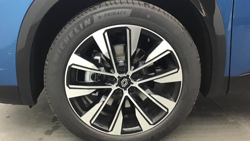 Aperçu du véhicule : AUSTRAL full hybrid E-Tech 200 ch Techno