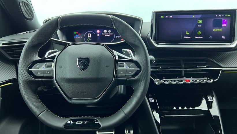 Aperçu du véhicule : PureTech 130 S&S EAT8 (Nouvelle courroie de distribution) GT Gris Artense avec 1400€ d'équipements inclus