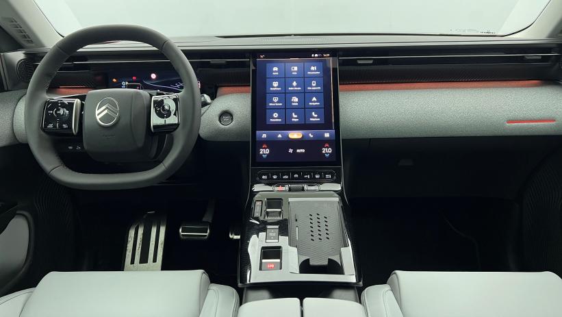 Aperçu du véhicule : Nouveau Hybrid 145 e-DCS6 Max Rouge Rubis avec 1600€ d'équipements inclus