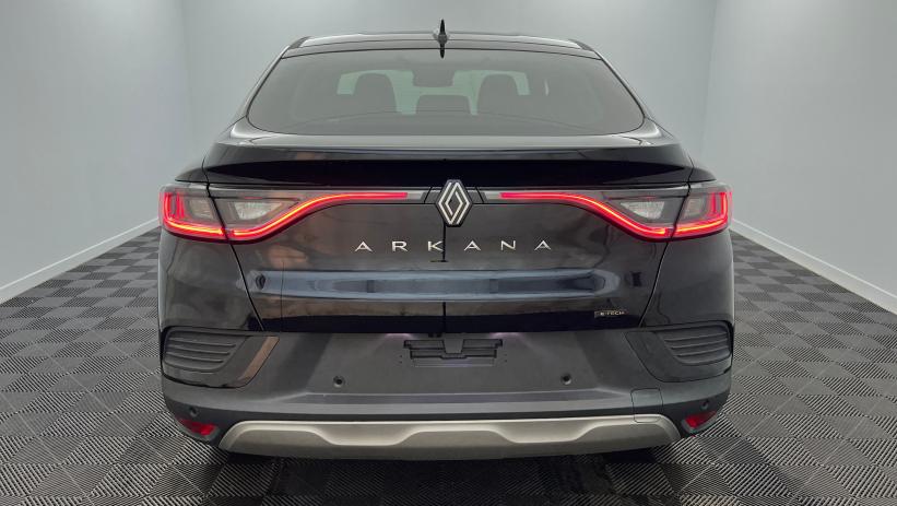 Aperçu du véhicule : E-Tech full hybrid 145 Techno Noir métal avec 1000€ d'équipements inclus