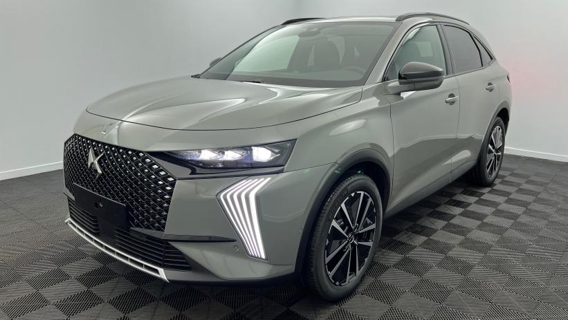 Aperçu du véhicule : BlueHDi 130 EAT8 Etoile Gris Laqué avec 4750€ d'équipements inclus