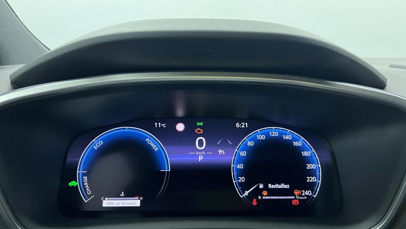 Aperçu du véhicule : Hybride 140ch Design Blanc Pur avec 1590€ d'équipements inclus