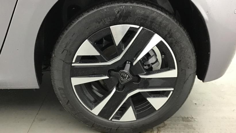 Aperçu du véhicule : 208 Hybrid 110 ch e-DCS6 Allure