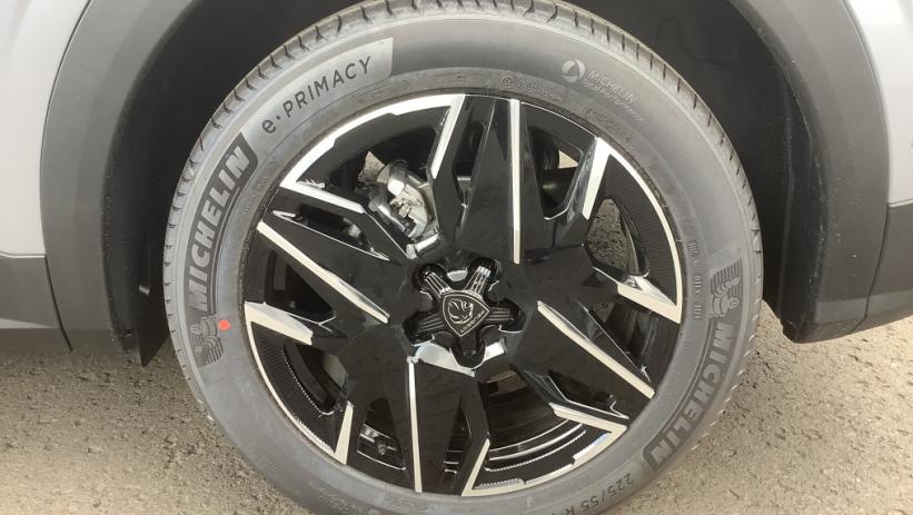 Aperçu du véhicule : 3008 Hybrid 145 e-DCS6 GT