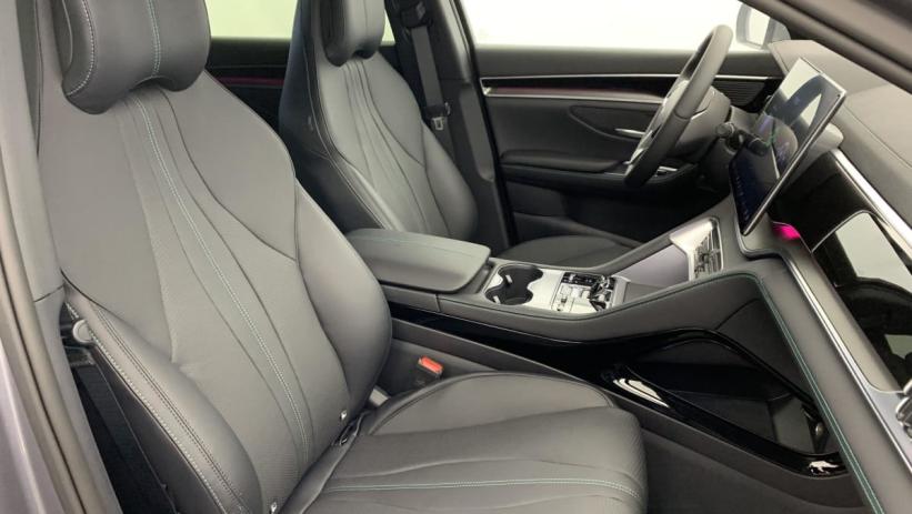 Aperçu du véhicule : 1.5L DM-I 218 CH PHEV COMFORT